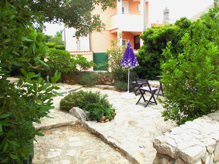 Apartmani Juliska Pirovac Exterior foto